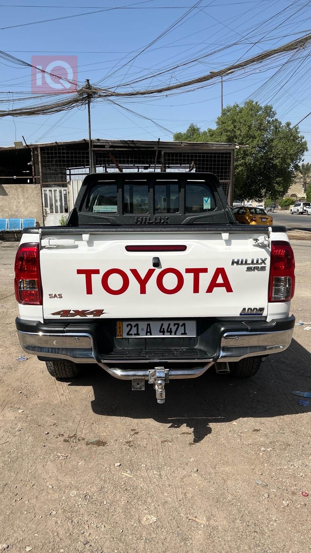 Toyota Hilux